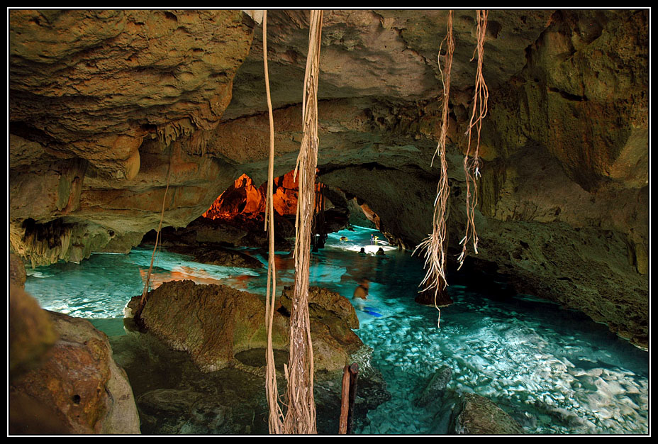 034 Cenote swim grotto
